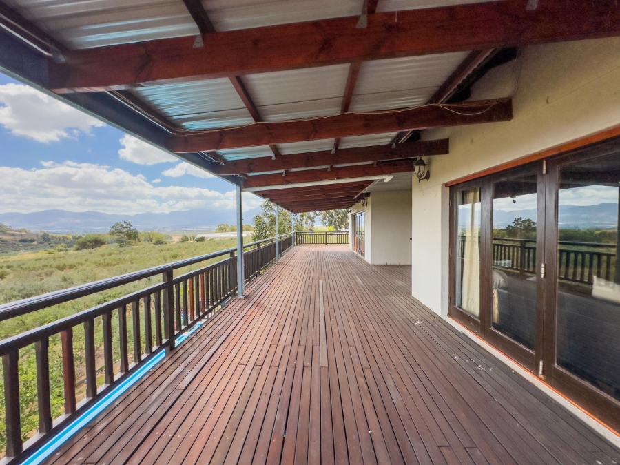 7 Bedroom Property for Sale in Windmeul Western Cape